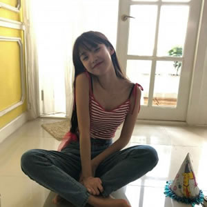 12张清新甜妹头像！微信用的青春少女高清头像合集