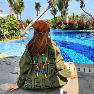 网图女生侧脸背影头像 13张高清甜美时尚款