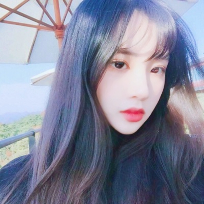 女生高冷成熟微信头像 28张高清有品位款