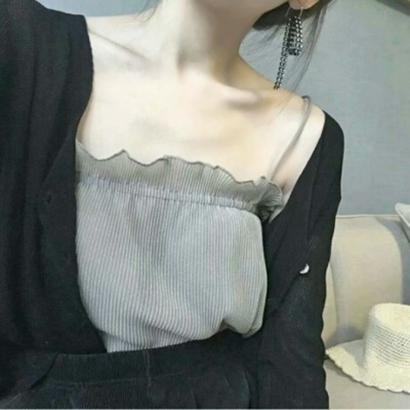 8张高清好看的女生性感锁骨QQ头像分享