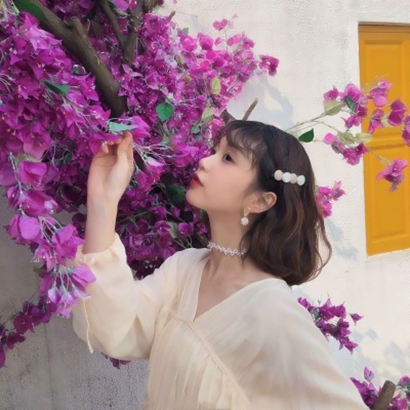 36张高清女生花草微信头像 气质感拉满的唯美图片