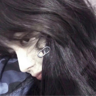 13张高清超酷时尚女生头像 微信头像直接用