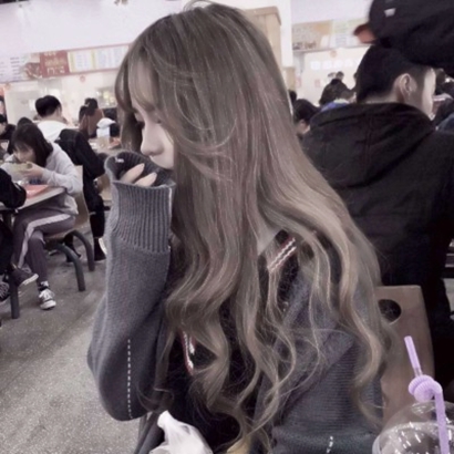 16张清新感拉满的女生侧脸QQ头像合集