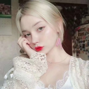 12张高清气质款欧美女生头像 适配微信头像超有范