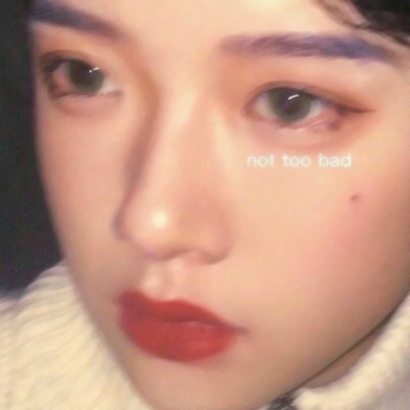 眼神带着疏离感！10张高清高雅忧郁女生头像合集