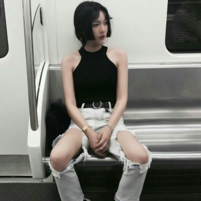 超拽又霸气！27张最新高清高冷女生帅气头像合集
