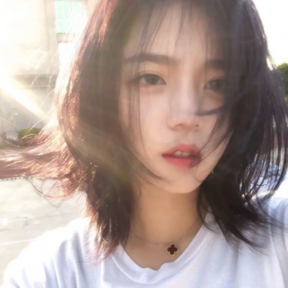 30张高清意境感拉满的QQ唯美女生头像