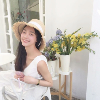 36张高清女生花草微信头像 气质感拉满的唯美图片