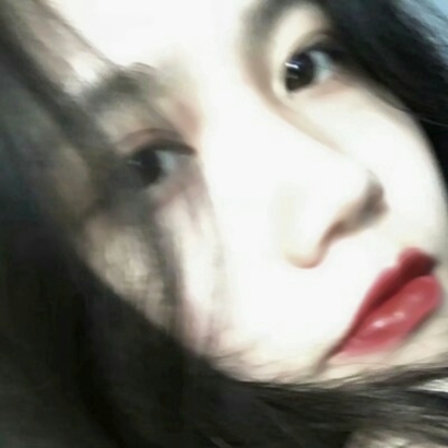 16张高清近距离女生脸部特写个性女头