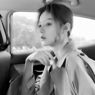 三人闺蜜专属！15张高清黑白单人头像合集