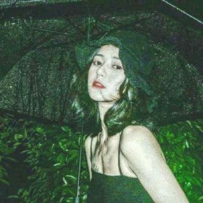22张高清绿色系女生QQ头像 个性好看的女生头像合集