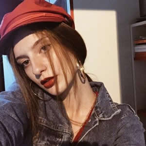 16张欧美气质小姐姐头像 快来挑喜欢的