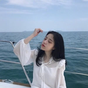 16张高清蓝色调高冷女生头像 氛围感拉满