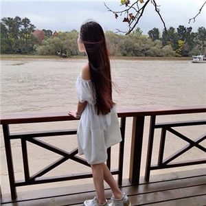 14张氛围感拉满！长发女生背影QQ头像合集