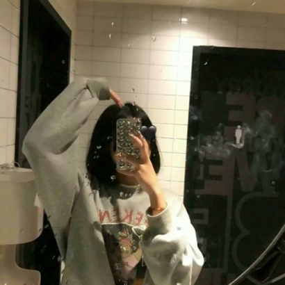 当下超火的短发女生头像合集 21张高清潮流款