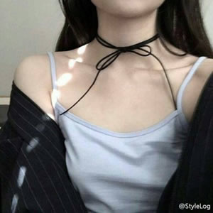 半露肩吊带女生头像合集 16张高清露肩性感女生头像