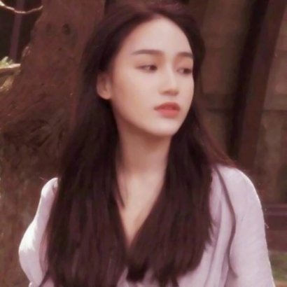 36张高清时尚潇洒女生头像 适配微信的氛围感头像合集