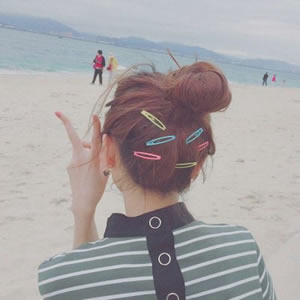 18张清纯感拉满的丸子头女生头像 背影侧脸款高清图