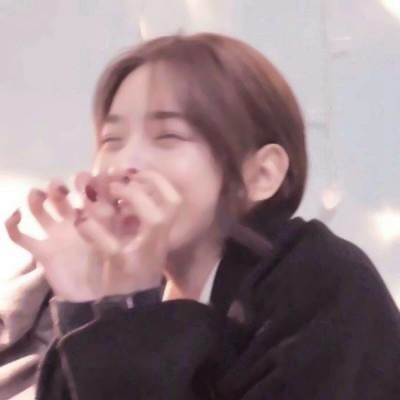 33张高清可爱QQ女头合集 潮感拉满的女生头像素材