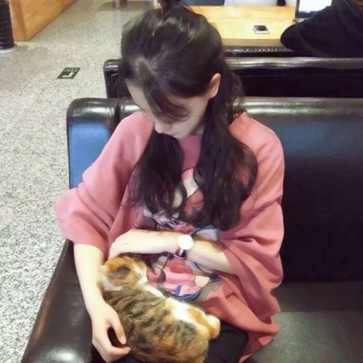 25张高清潮酷时尚女生头像合集