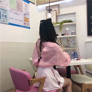 12张超真实女生背影头像 高清质感直接当头像用