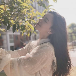 16张高清氛围感美女意境头像 温柔又治愈的女生头像来啦