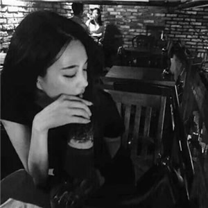抖音女生黑白伤感头像 12张高清适配抖音的黑白伤感女头合集