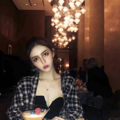 17张高清霸气社会风女生微信头像合集