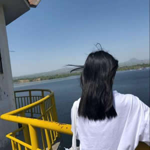 网图女生侧脸背影头像 13张高清甜美时尚款