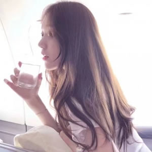 快手网红时尚女生QQ头像 16张好看又时髦