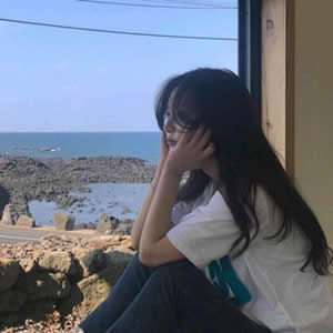 16张清新气质女生微信头像 高清唯美风格直接用