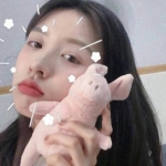 16张带表情的可爱女生头像合集