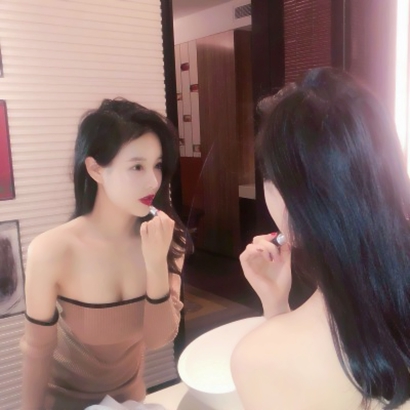 女生高冷成熟微信头像 28张高清有品位款