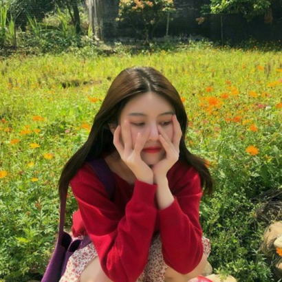 36张高清女生花草微信头像 气质感拉满的唯美图片