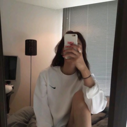 28张气质淑女高清头像 简约又温柔的女生头像合集