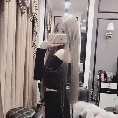 18张高清富二代女生头像 白富美风格头像合集