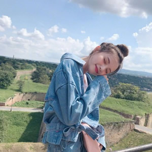 小清新可爱女生高清头像合集 共14张