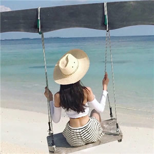 海边长发背影女生微信头像 12张高清美图合集