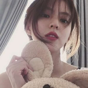 女生时尚可爱微信头像合集 共18张可选