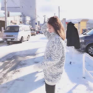 热门闺蜜单人头像合集 共16组女生头像