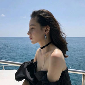 14张高清海边女生QQ头像 氛围感拉满的唯美款