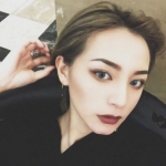 24张高清潮流女生微信头像 时尚感拉满