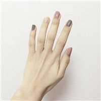 23张时尚好看的女生美甲微信/QQ头像图