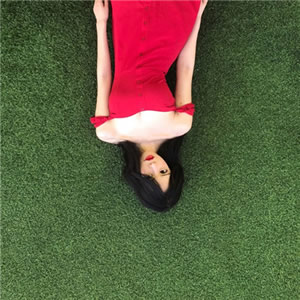 12张超好看的小清新女生微信头像