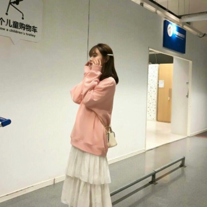 36张高清时尚闺蜜头像 一人一张的QQ女生头像合集