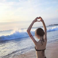 16张海边小清新女生头像！氛围感拉满