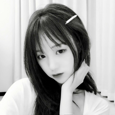 三人闺蜜专属！15张高清黑白单人头像合集