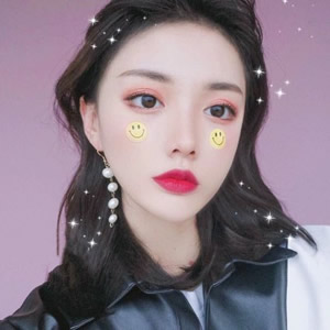 当下超火的网红酷飒女生头像 16张高清美图合集