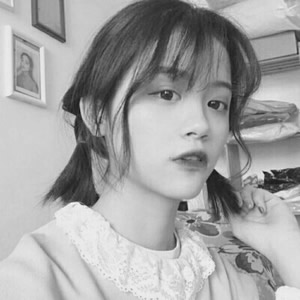16张高清好看的QQ黑白女生头像合集