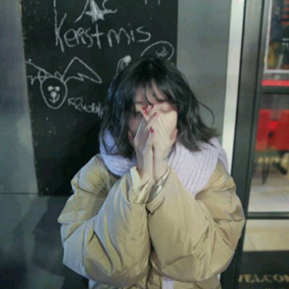 27张带文艺感的高清女生清新微信头像